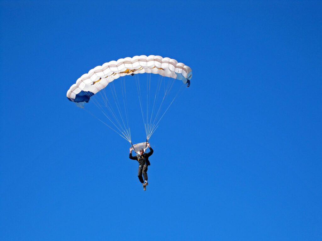 le saut en parachute est une activité à sensations fortes garanties